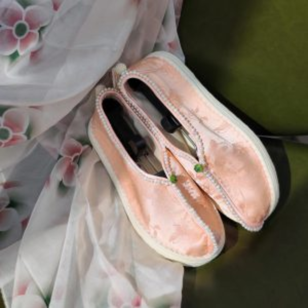 “Elysian Walkers” Thousand-Layer Sole Silk Shoes view 3