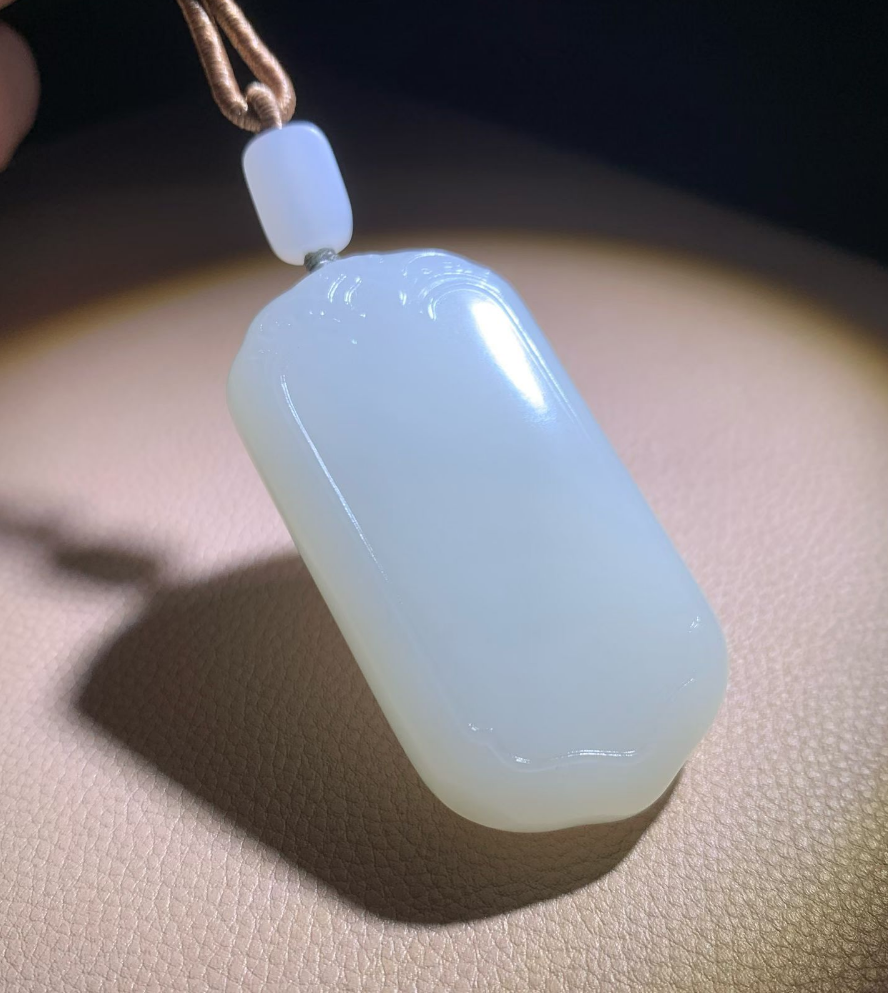 Hetian White Nephrite Jade Wu Shi Pai (The Chinese Peace Pendant) view 2