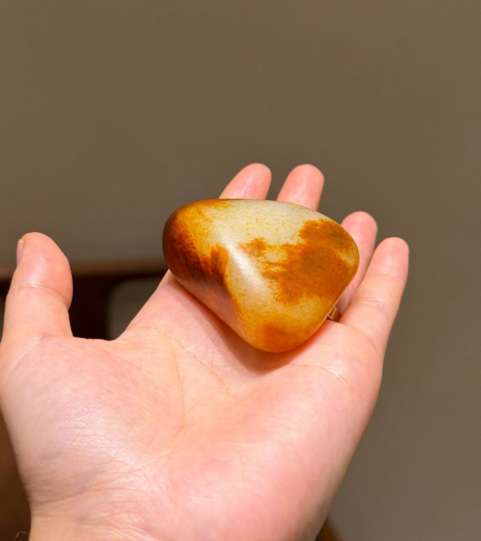 Piedra Solitaria de Colección – Forma de Montaña Natural (98g) view 3