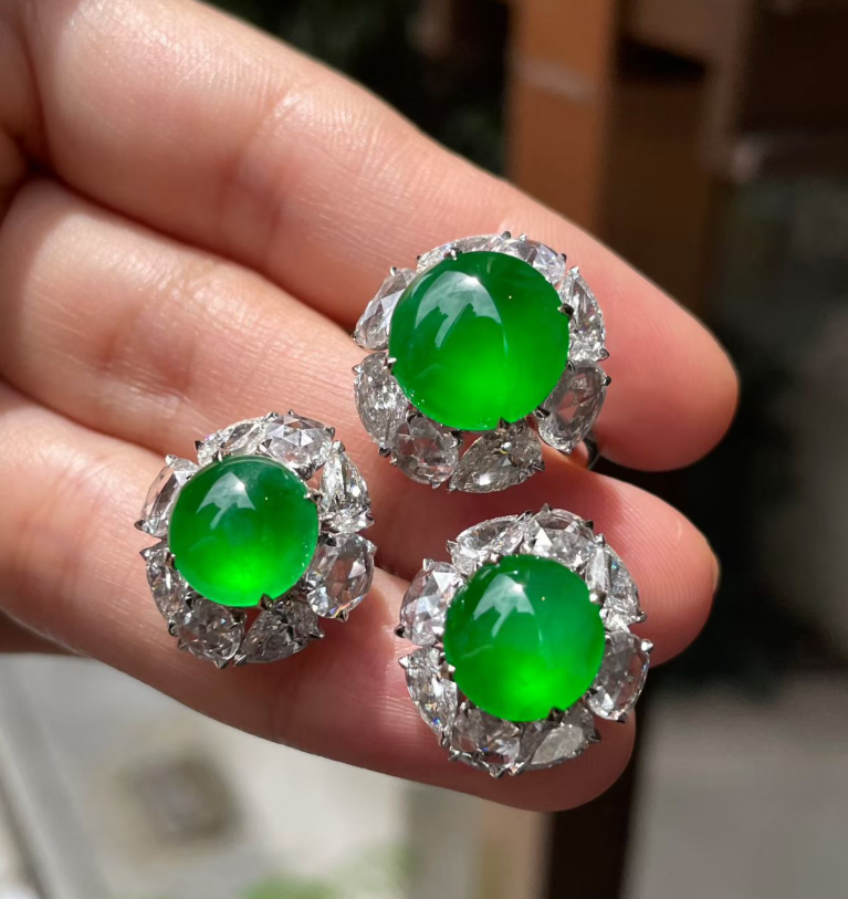Glassy Imperial Green Jadeite Ring & Earrings Suite view 6