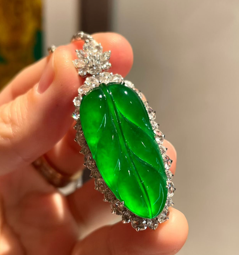 Glassy Imperial Green Jadeite Leaf Pendant (The Chinese Success Leaf)