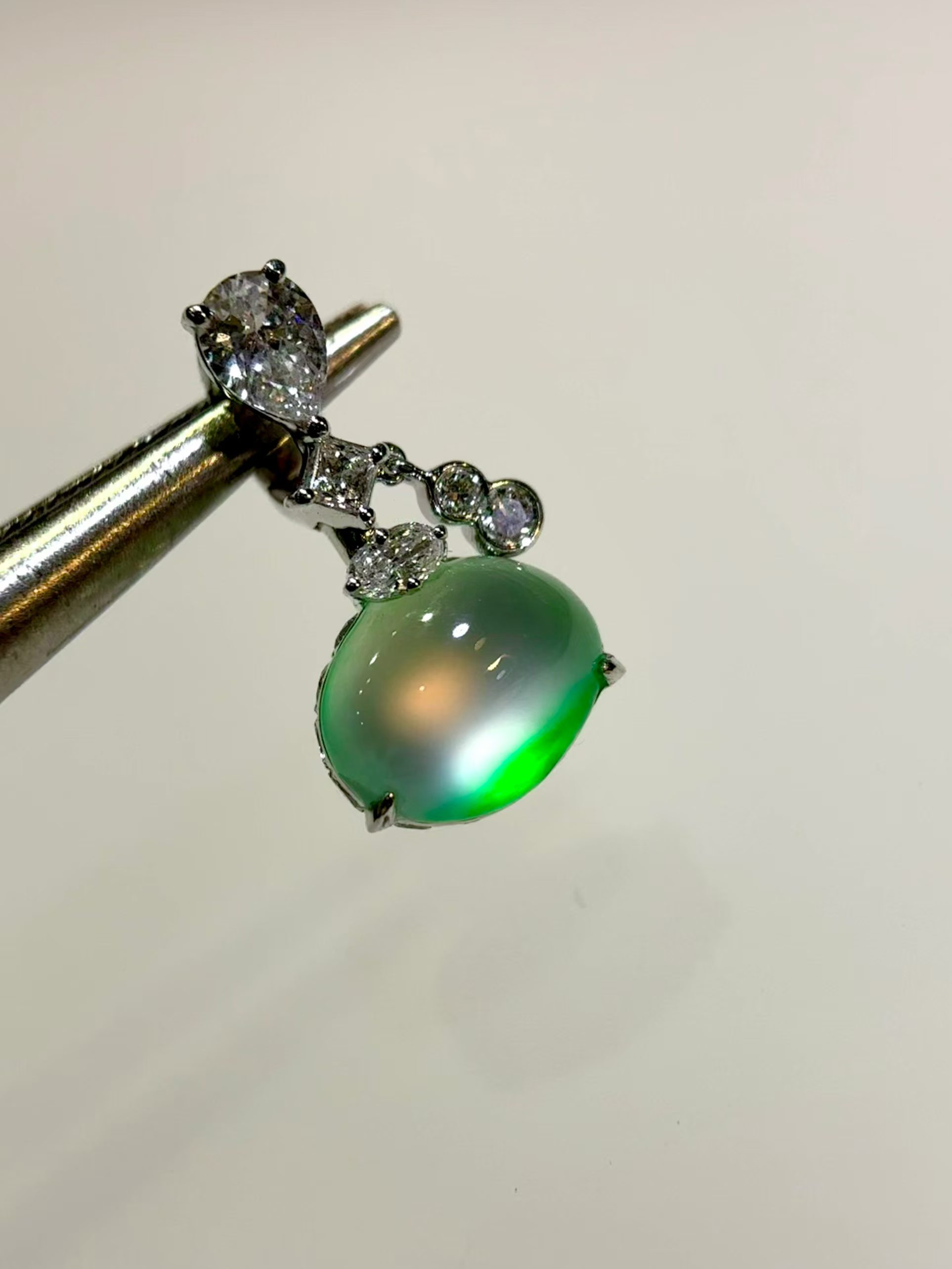 Long Shi Zhong Jadeite Round Cabochon Collarbone Pendant view 3