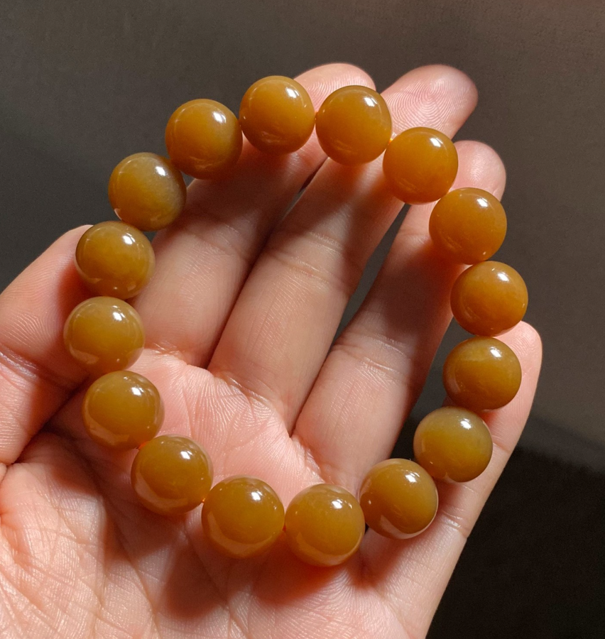 Hong Tang (Red Sugar) Nephrite Harmony Bead Bracelet (12mm) view 1