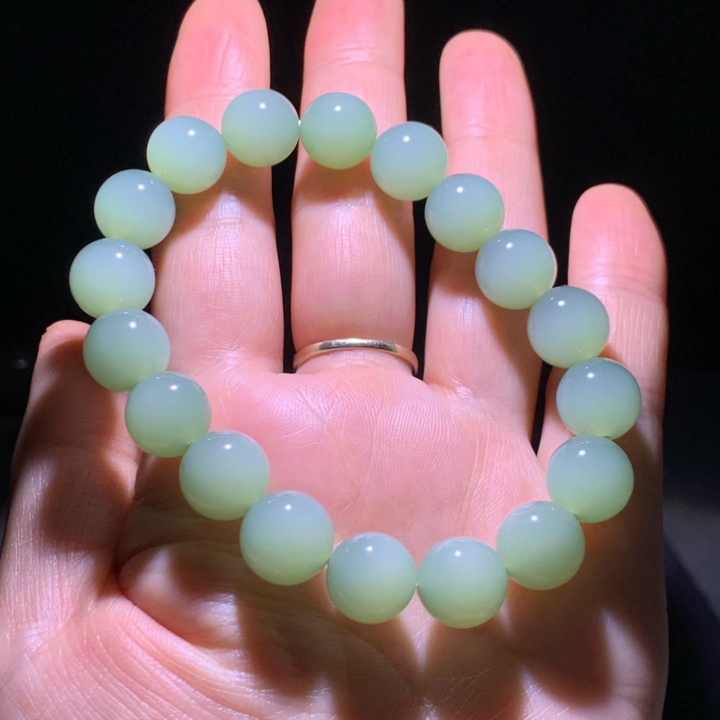Ice-Base Fenqing Nephrite Jade Bead Bracelet (11mm)