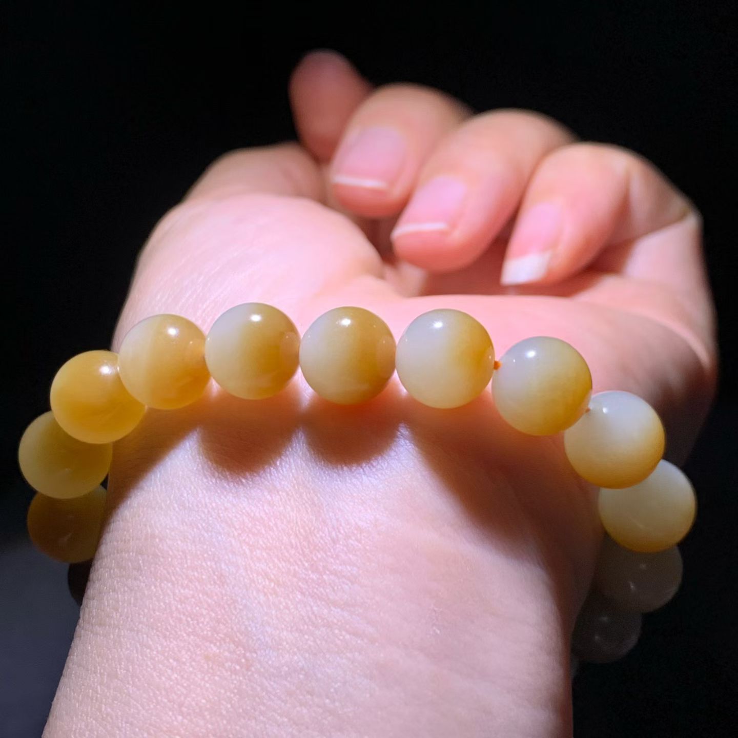 Tang Bai Nephrite Jade "Treasure Basin" Bead Bracelet (10mm) view 1