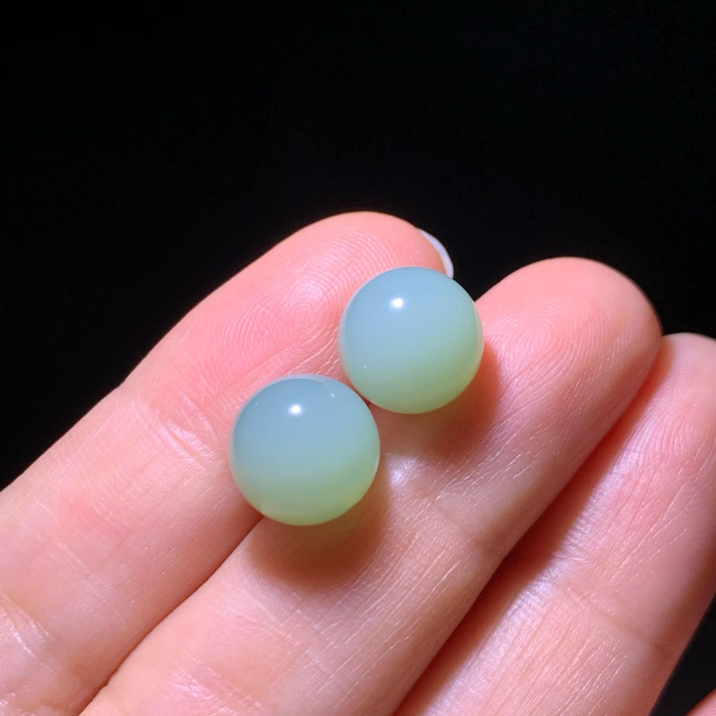 Fenqing (粉青) Nephrite Jade Journey Beads (10mm) view 4
