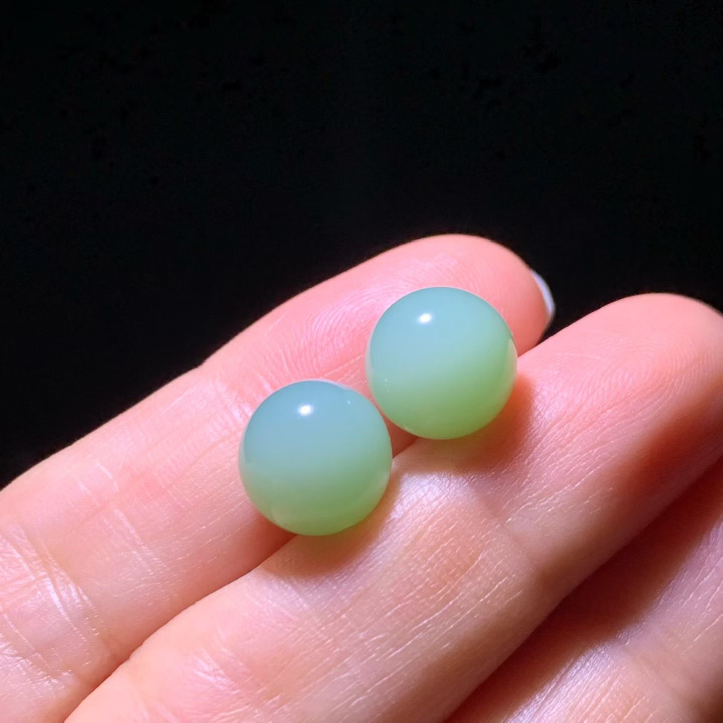 Fenqing (粉青) Nephrite Jade Journey Beads (10mm) view 5