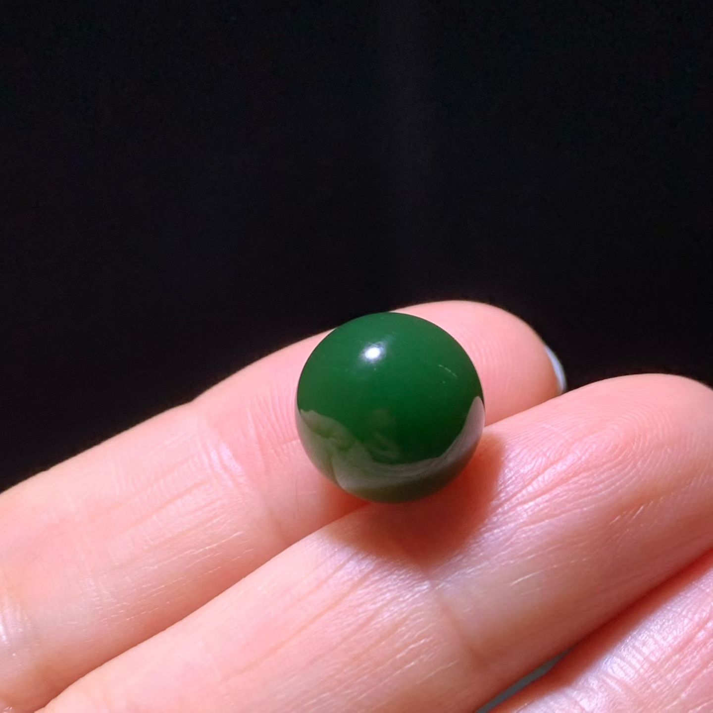 Spinach Green (菠菜绿) Nephrite Jade Journey Bead (12mm) view 3