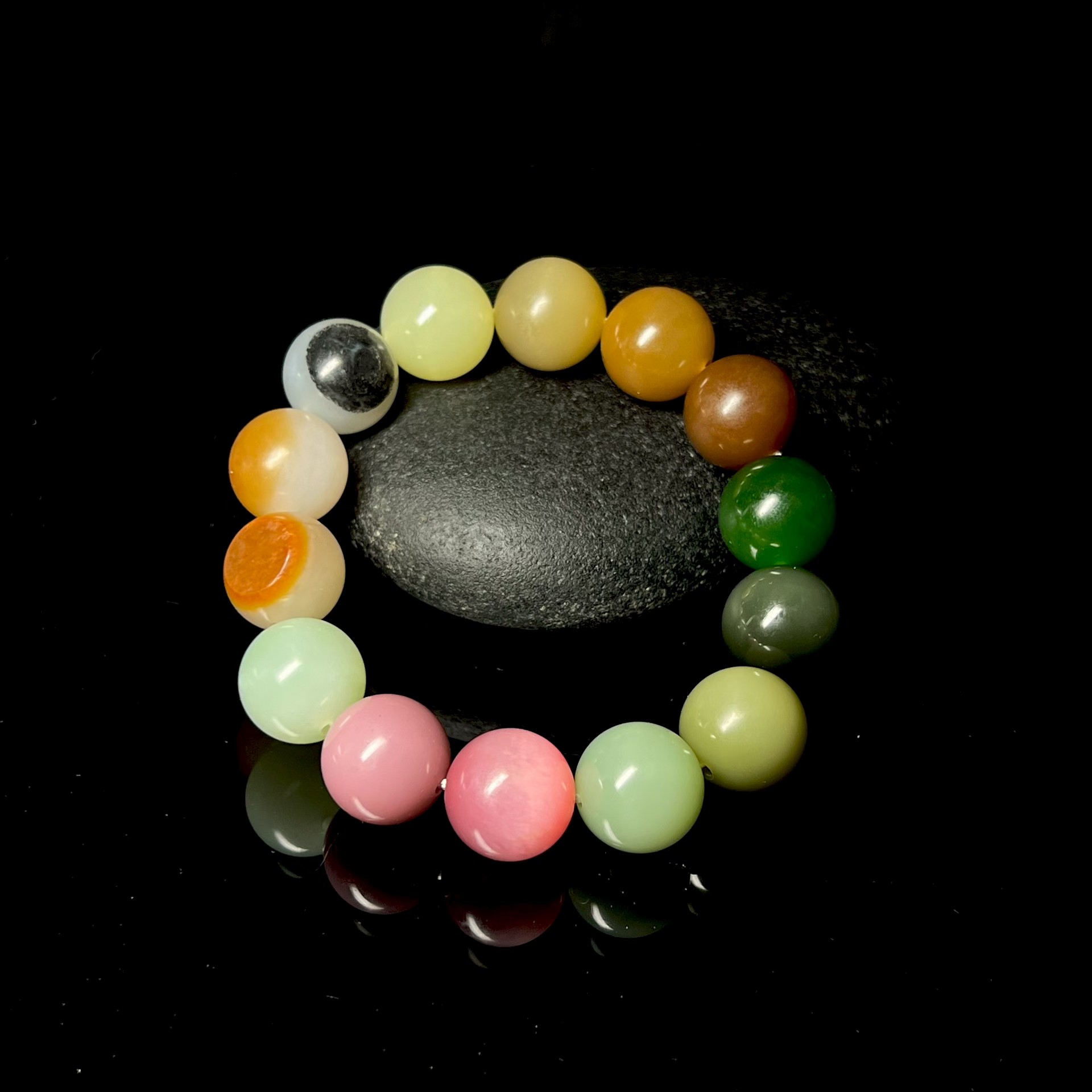 Museum-Grade Xinjiang Nephrite Spectrum Bracelets Collector's Inspiration Gallery view 1