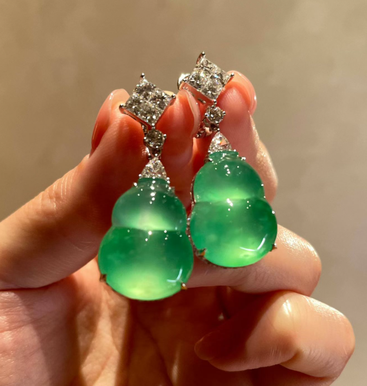 Glassy Sweet Green Jadeite Double Gourd Earrings