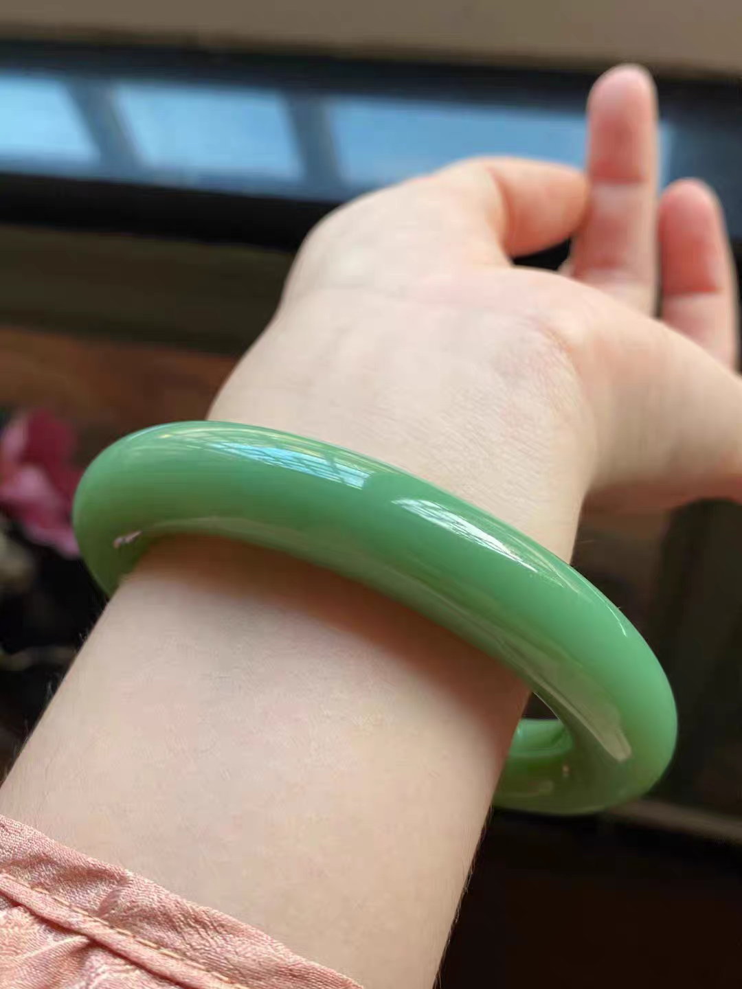 Russian Rosy Green Nephrite Round Bangle (55mm) view 3