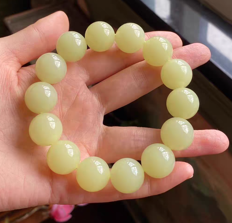 Ruoqiang Huangkou Yellow Nephrite Bead Bracelet (14 mm) view 2