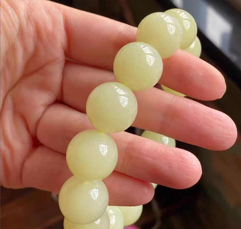 Ruoqiang Huangkou Yellow Nephrite Bead Bracelet (14 mm) view 3