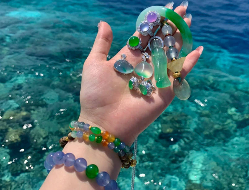 Building a Jadeite Collection: Quality Over Quantity