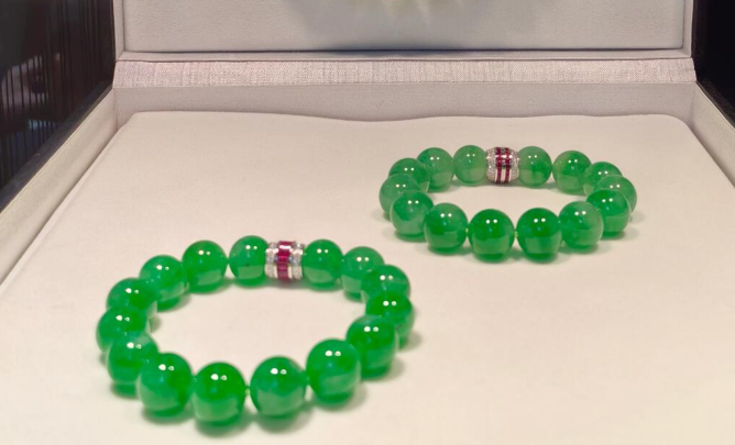 The Essential Jadeite Jewelry Every Collector Should Own