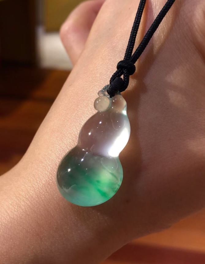 Glassy Jadeite Double Gourd (Hulu) Pendant with Floating Green