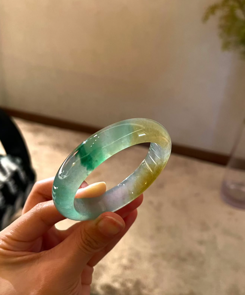 Yellow and Green Jadeite Bangle (Classic Flat Bangle, 52mm)