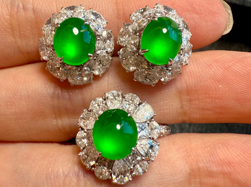 Collector's Essentials: Jadeite Cabochons