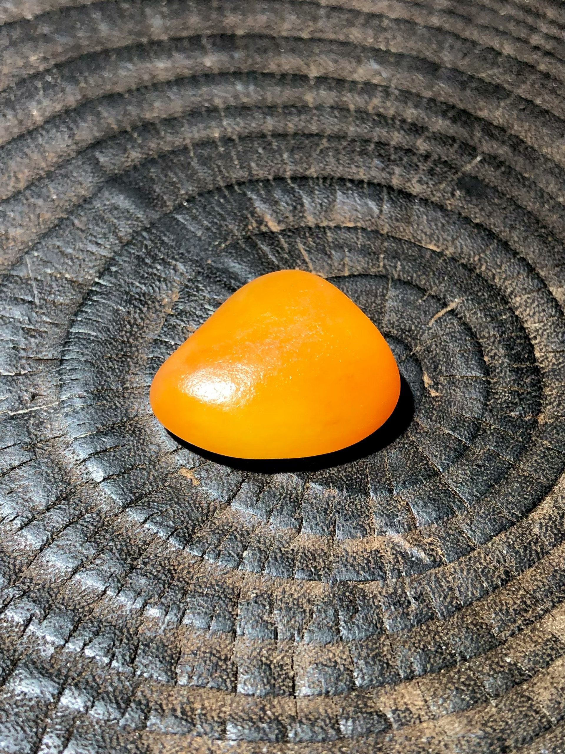 Collector's Lonely Stone – Golden Skin (7.2g)