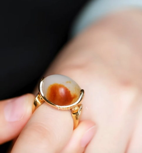 Lonely Stone Soul Mate Ring – Concentrated Red Skin & Creamy White (8.3g)