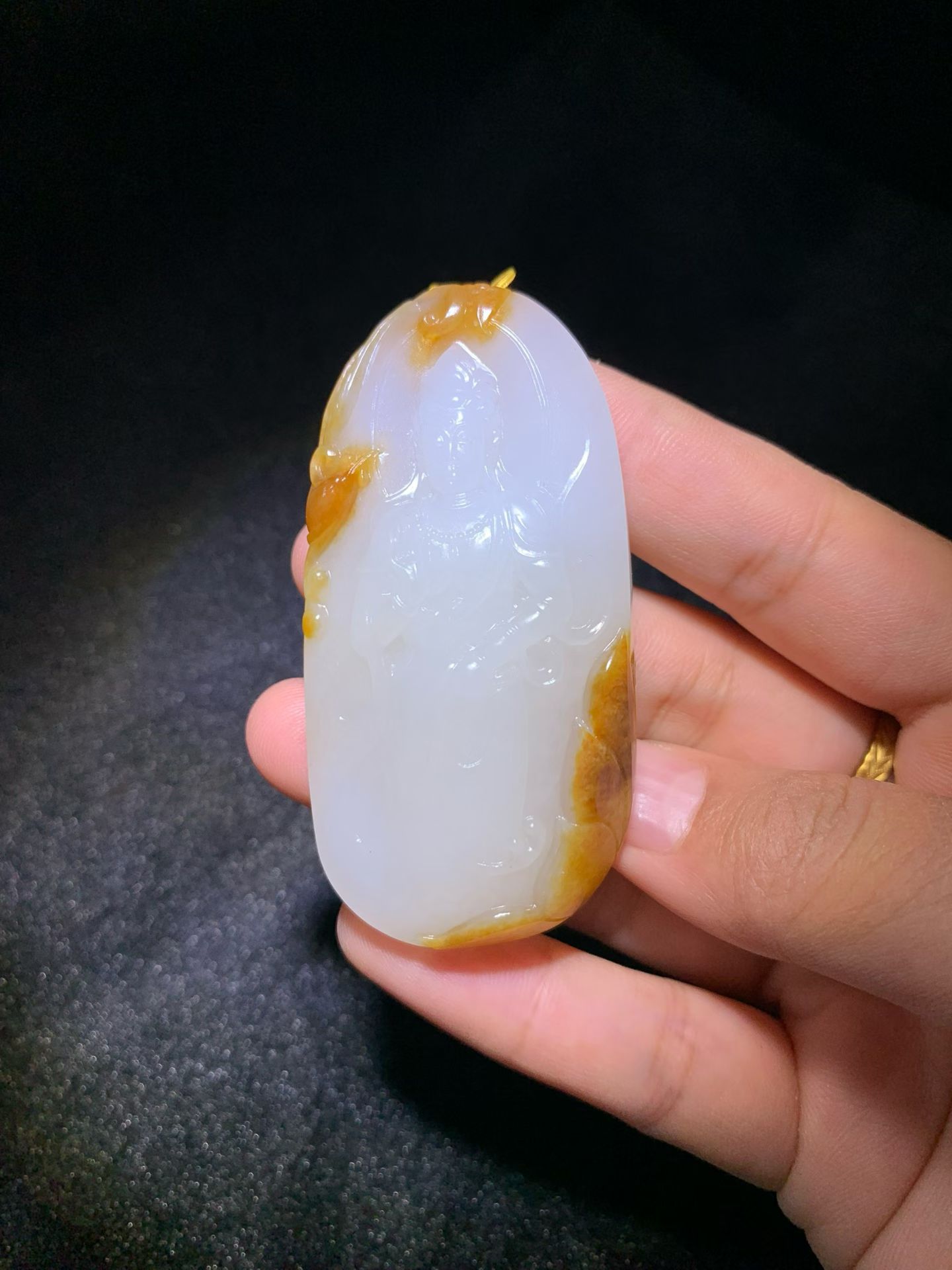 Lonely Stone Standing Guanyin Pendant – 55g