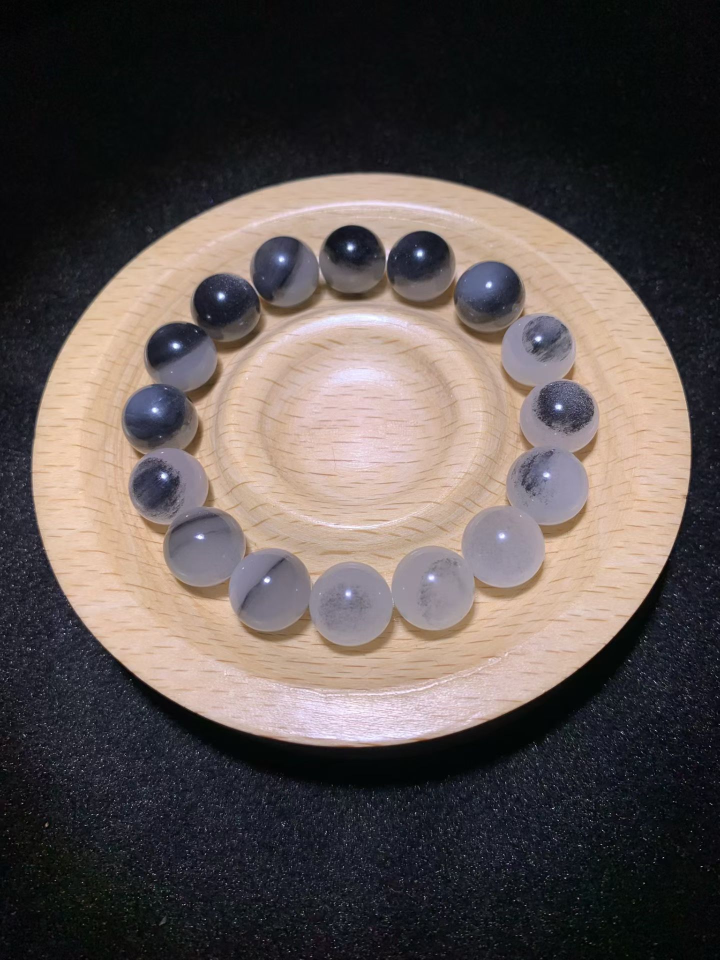 Qinghua Gradient Nephrite Bead Bracelet – 12mm
