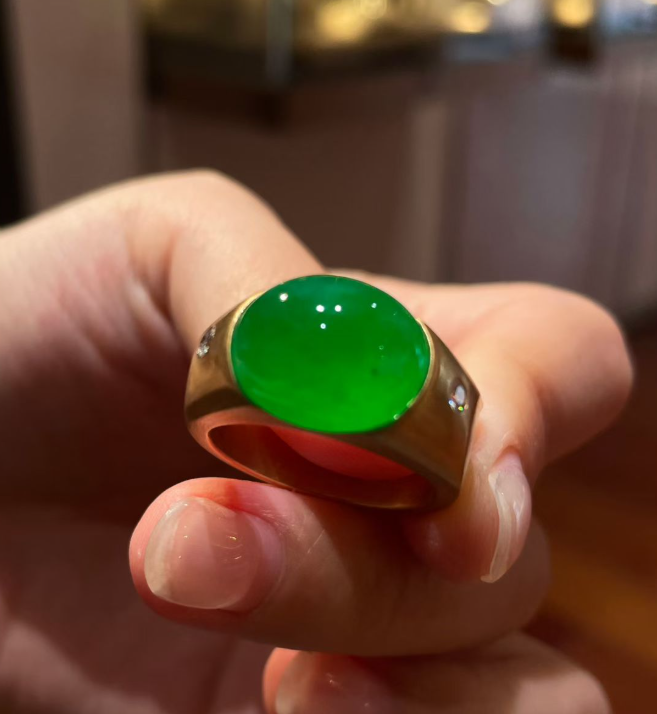 Icy Vivid Yang Green Jadeite Cabochon Signet Ring